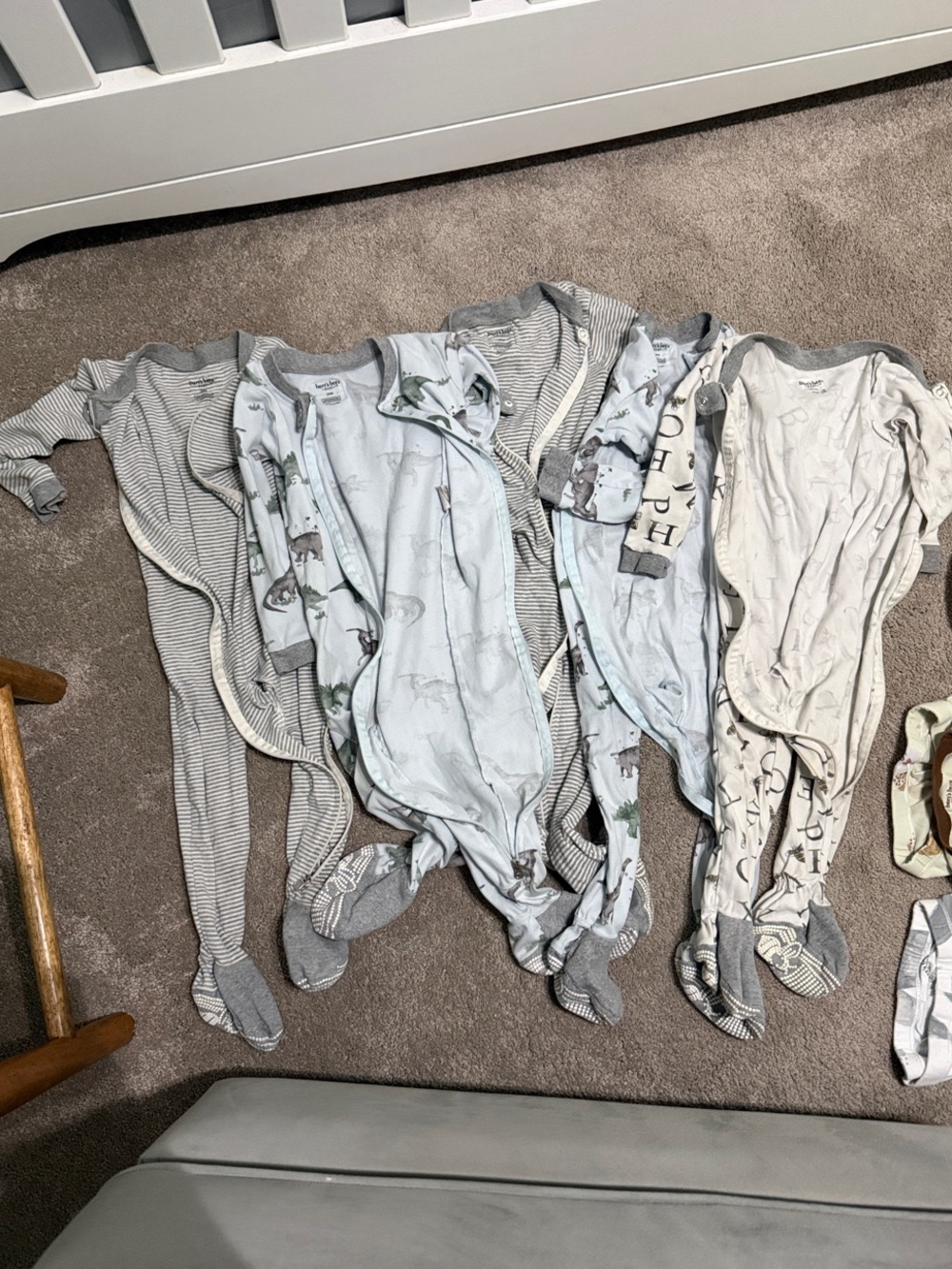 5 onesies Burt's Bees Baby Blue, Gray and White Footed Pajama Bundle 24M